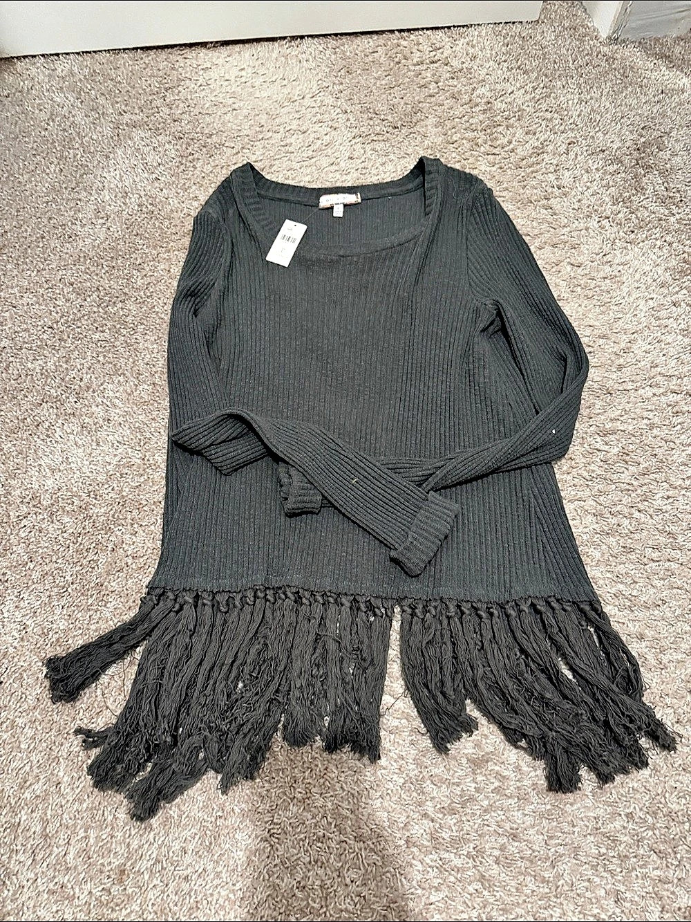 entro Black Fringe Hem Tunic Size Large NWT